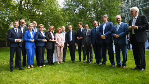 Die deutschen Ministerpräsidentinnen und Ministerpräsidenten Die deutschen Ministerpräsidentinnen und Ministerpräsidenten